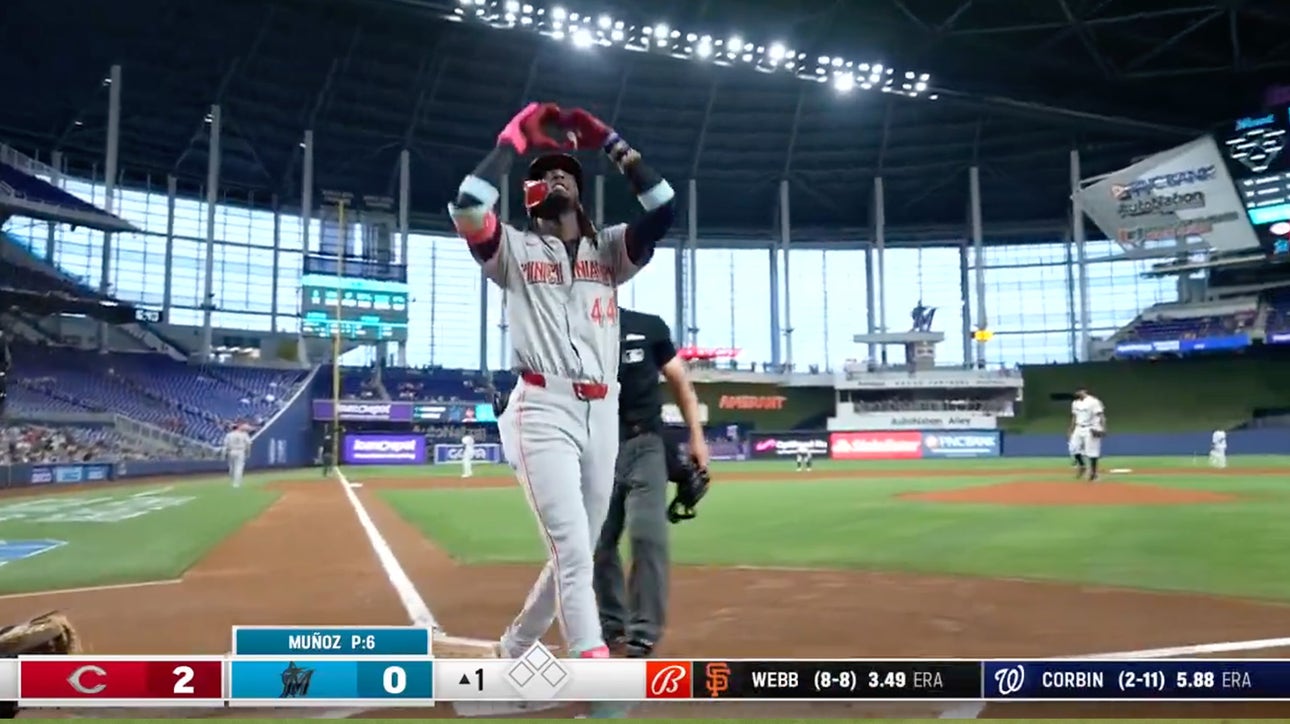 Elly De La Cruz crushes a two-run homer to give the Reds an early lead over the Marlins