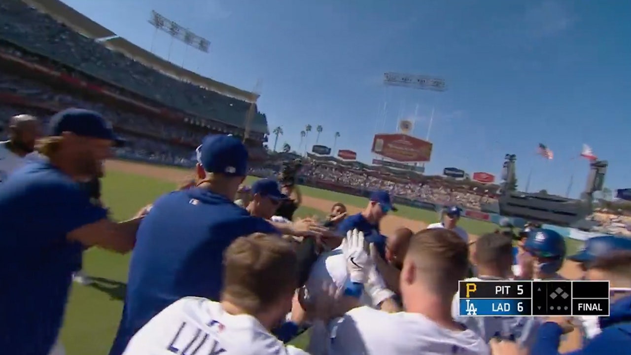 Teoscar Hernández smacks a walk-off single in the 10th inning, Dodgers beat Pirates 6-5