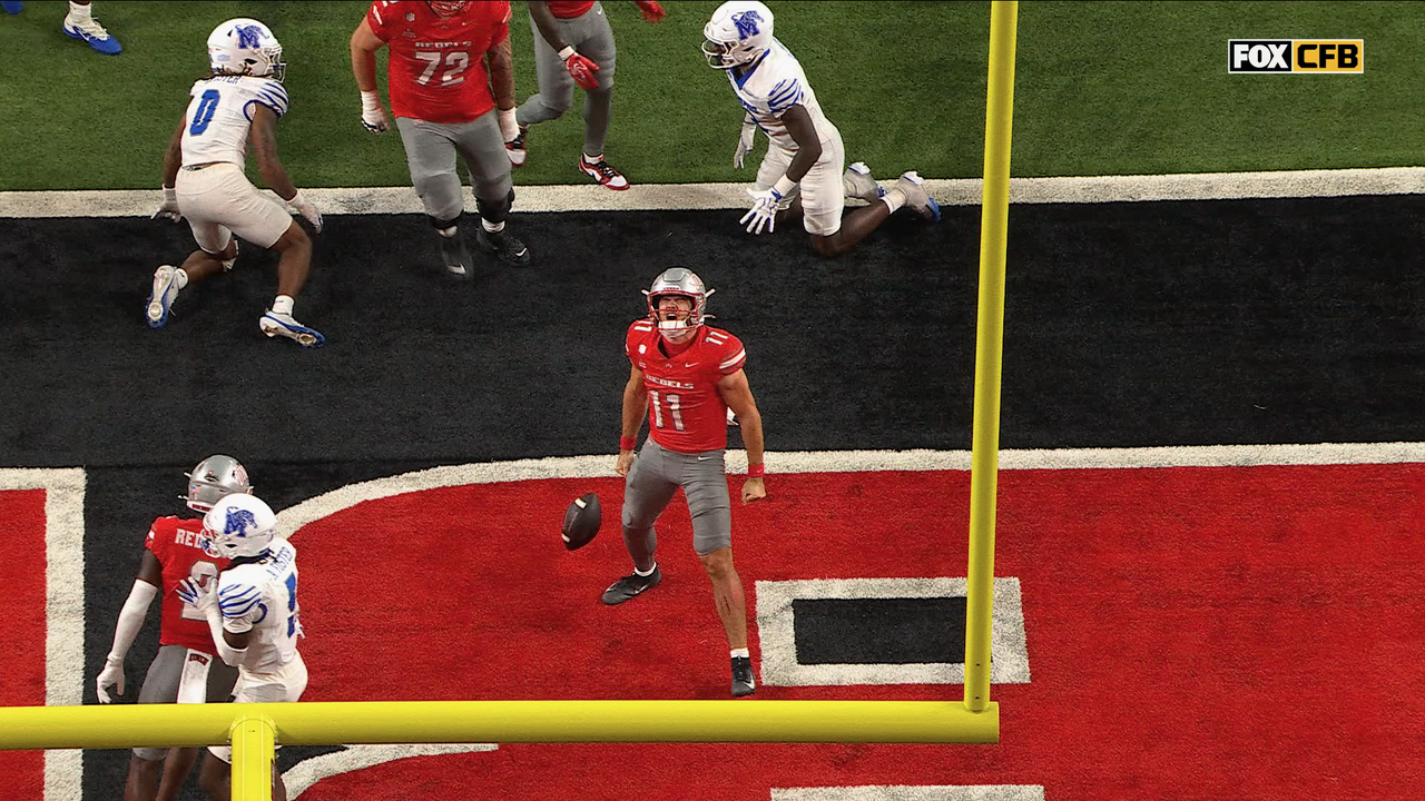UNLV's Jackson Arnold rushes for 6-yard TD to take lead vs Memphis