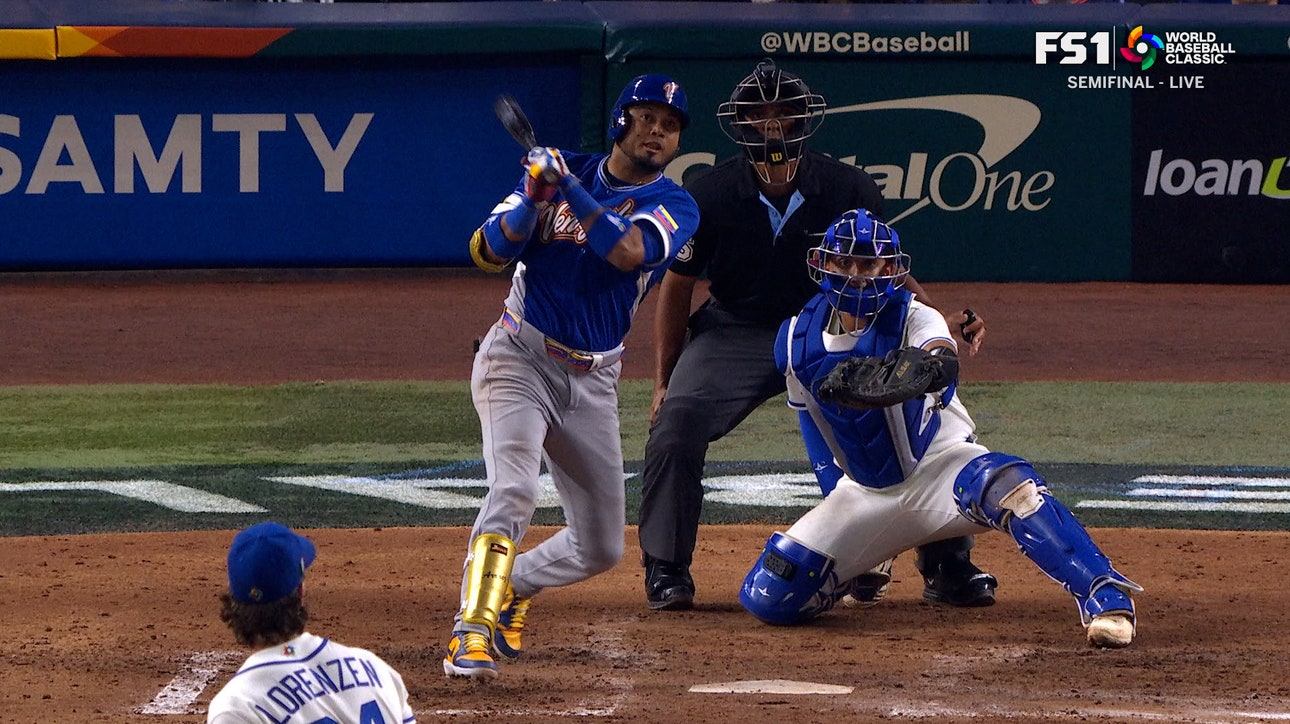 Venezuela’s Luis Arráez hits single, driving in insurance run against Italy