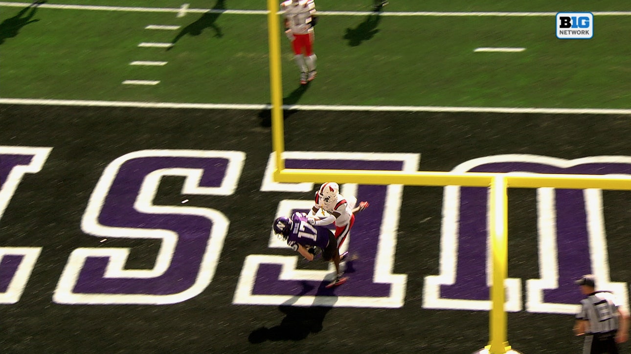 Aidan Chiles connects with Griffin Wilde for 19-yard TD, extending Northwestern’s lead over Ball State