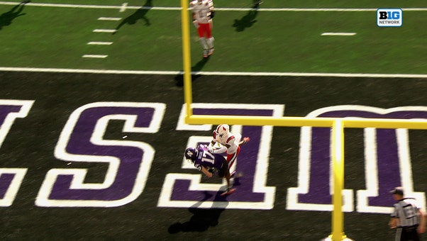 Aidan Chiles connects with Griffin Wilde for 19-yard TD, extending Northwestern’s lead over Ball State