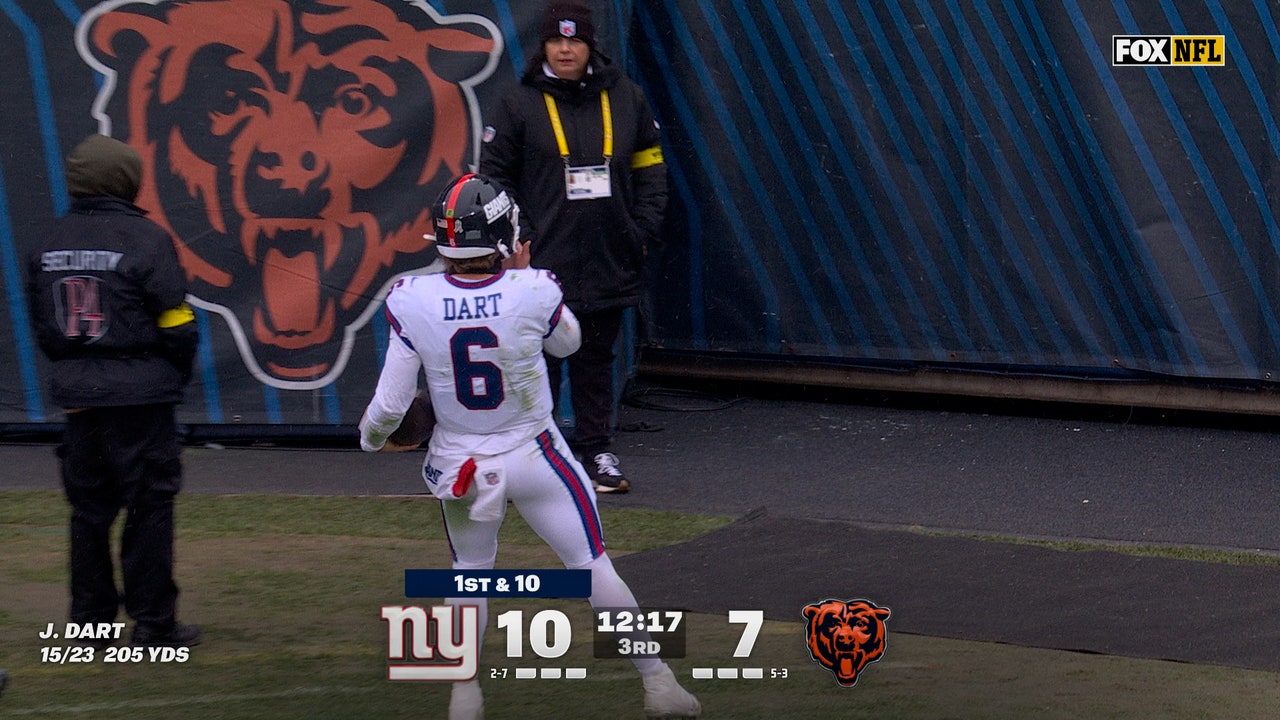 Jaxon Dart runs for 24-yard TD, extending Giants' lead over Bears | NFL Highlights
