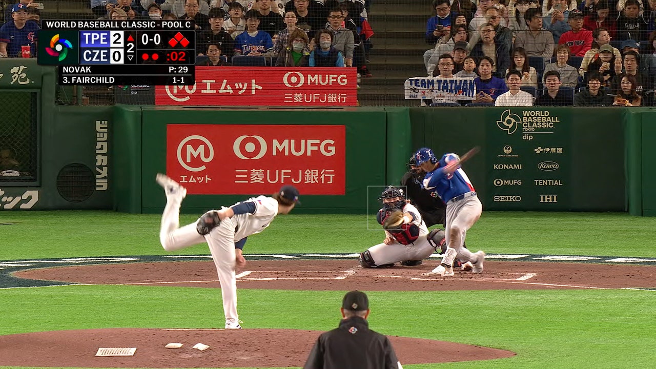 Stuart Fairchild hits GRAND SLAM, extending Chinese Taipei's lead over Czechia