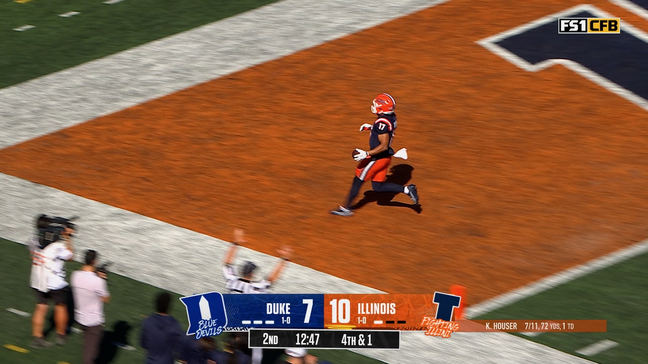 Illinois' Katin Houser connects with 40-yard pass to Collin Dixon for second TD, extending lead over Duke