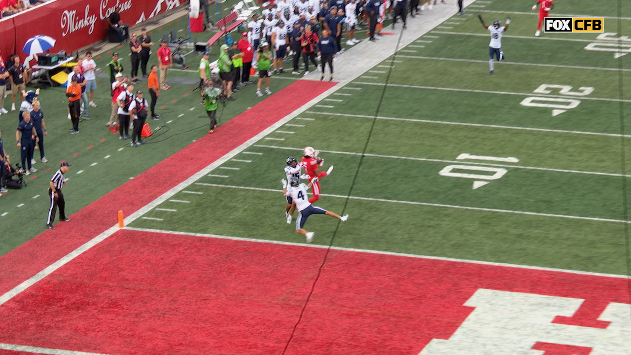 Utah's Devon Dampier throws his second TD to Braden Pegan, extending lead vs Utah State