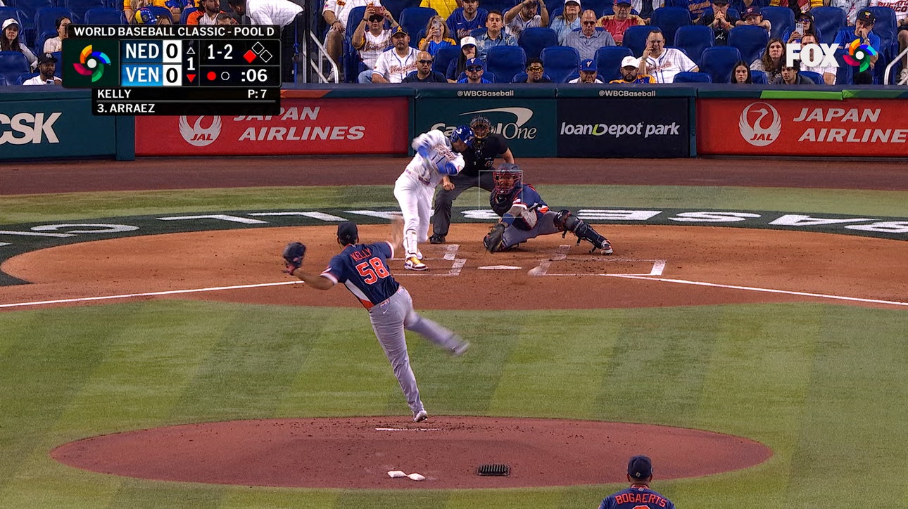 Venezuela's Luis Arráez drives in Ronald Acuna Jr., taking lead over Netherlands