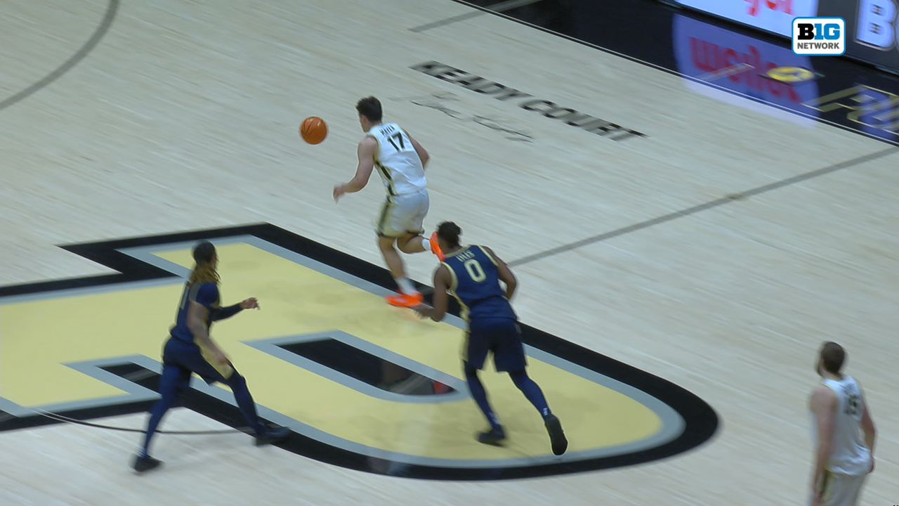 Purdue's Omer Mayer forces turnover and finishes with dunk, extending lead over Akron