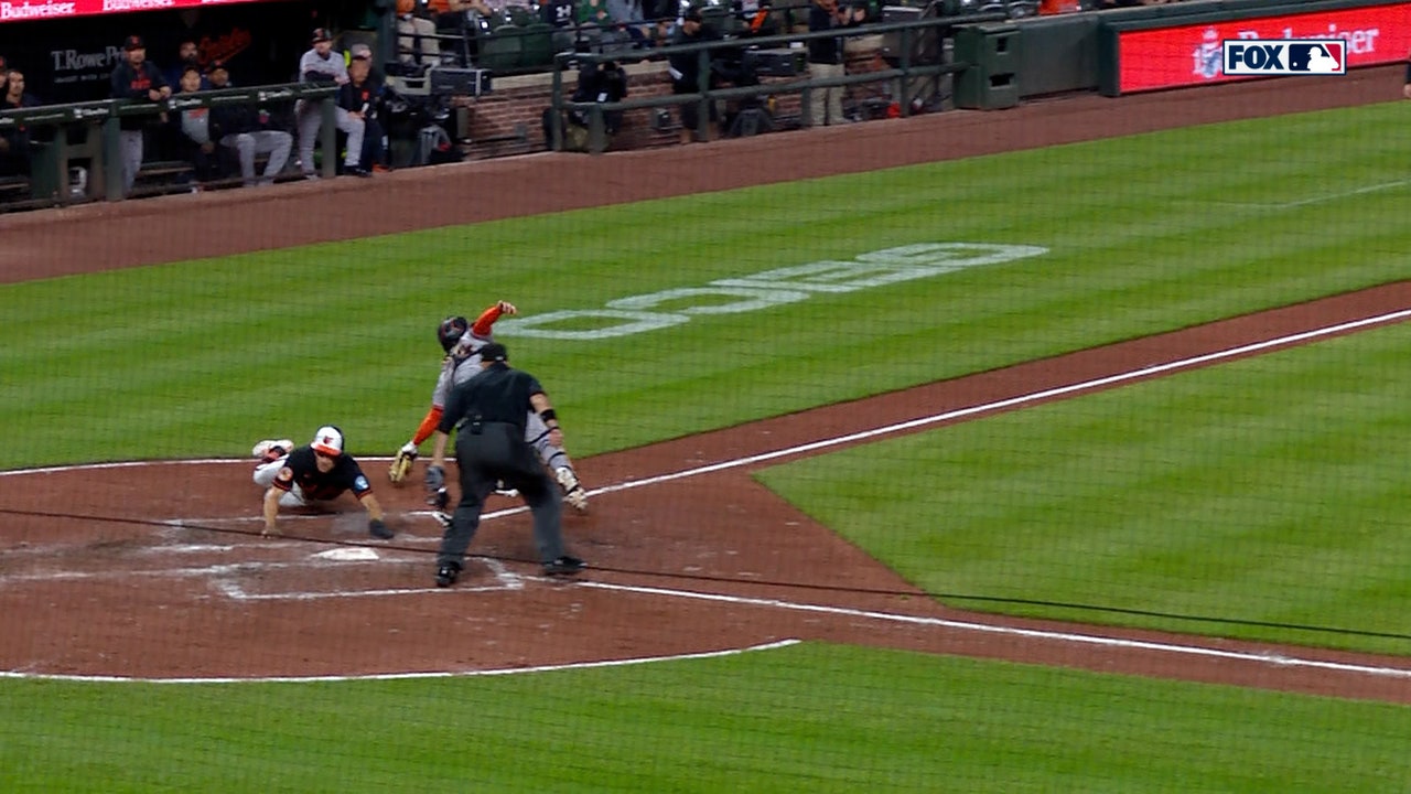 Jeremiah Jackson crushes an RBI double to extend Orioles' lead to 4-2 over Giants