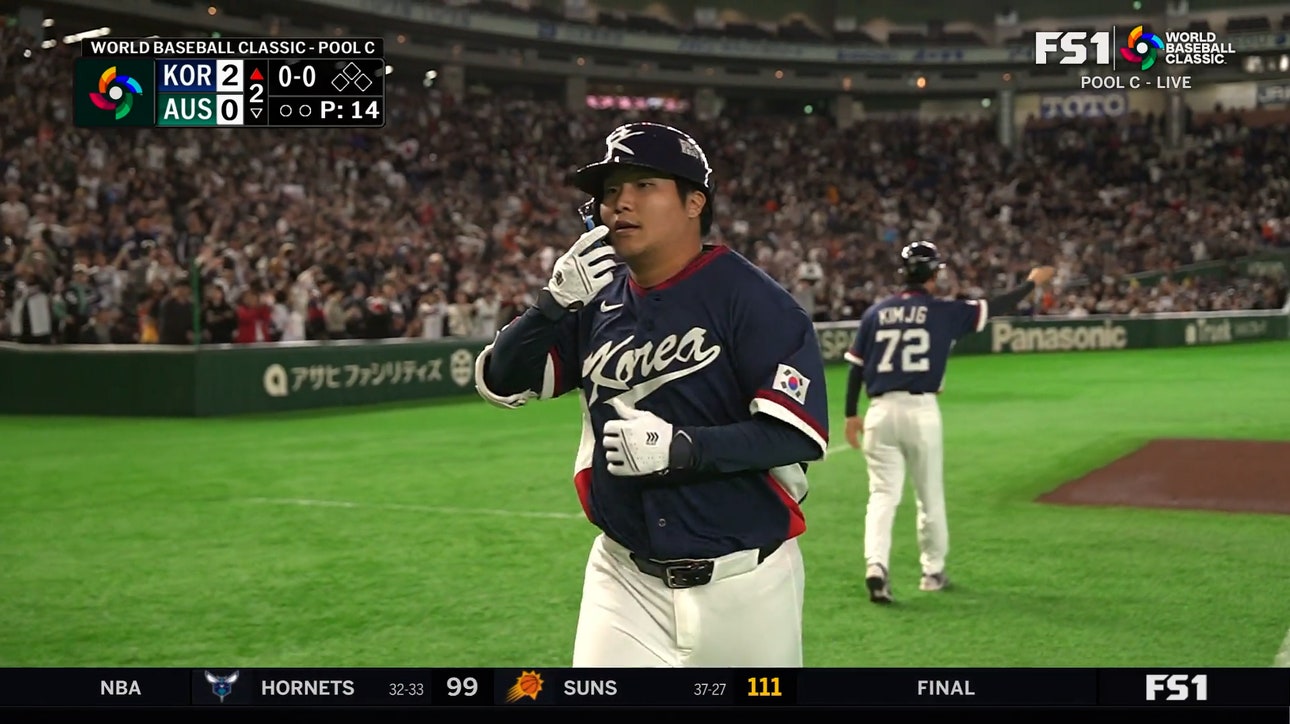 Republic of Korea's Bo Gyeong Moon hits two-run homer, taking lead over Australia