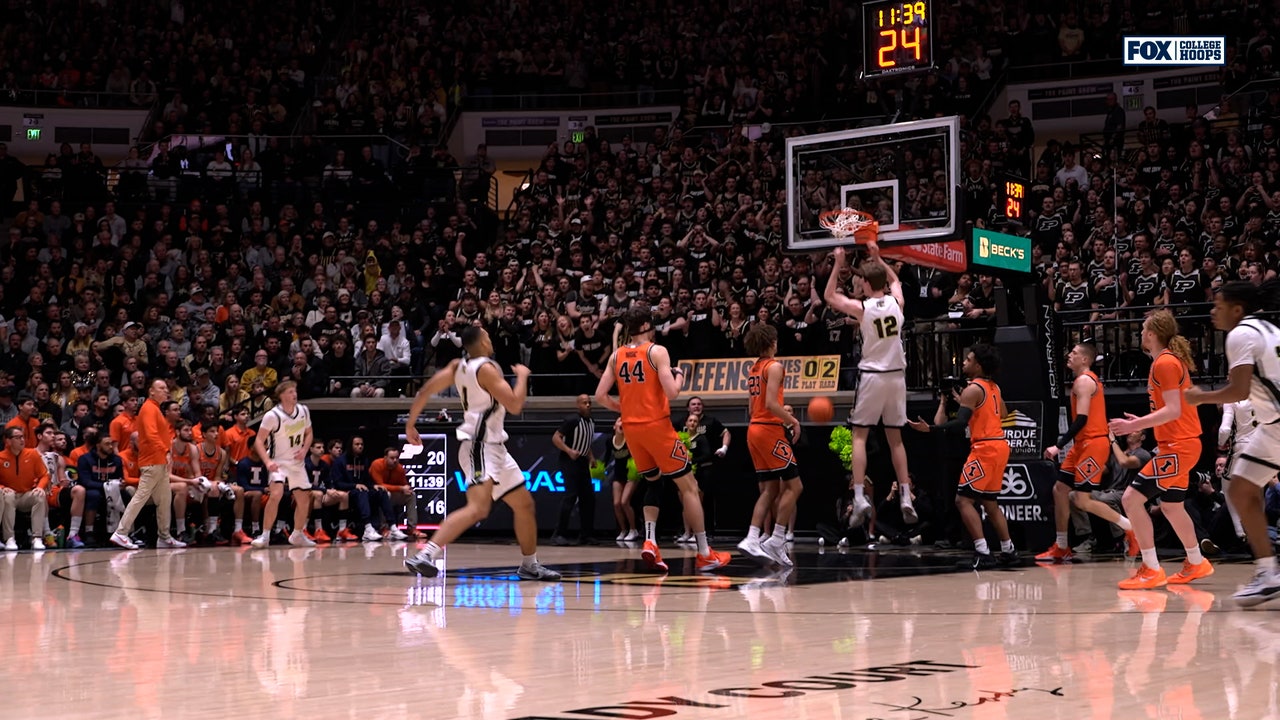 Purdue’s Daniel Jacobsen throws down alley-oop to extend lead over Illinois