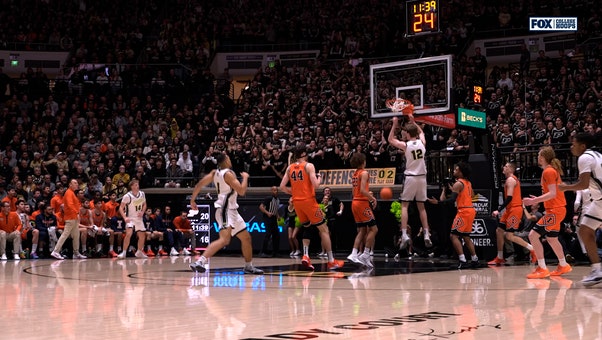 Purdue’s Daniel Jacobsen throws down alley-oop to extend lead over Illinois
