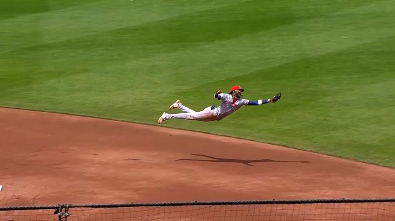 Reds' Elly De La Cruz makes amazing diving catch vs. Orioles