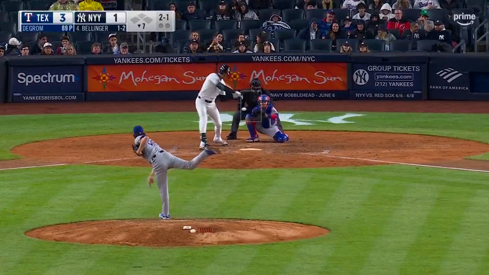 Yankees' Cody Bellinger crushes a home run, trimming their deficit against Rangers