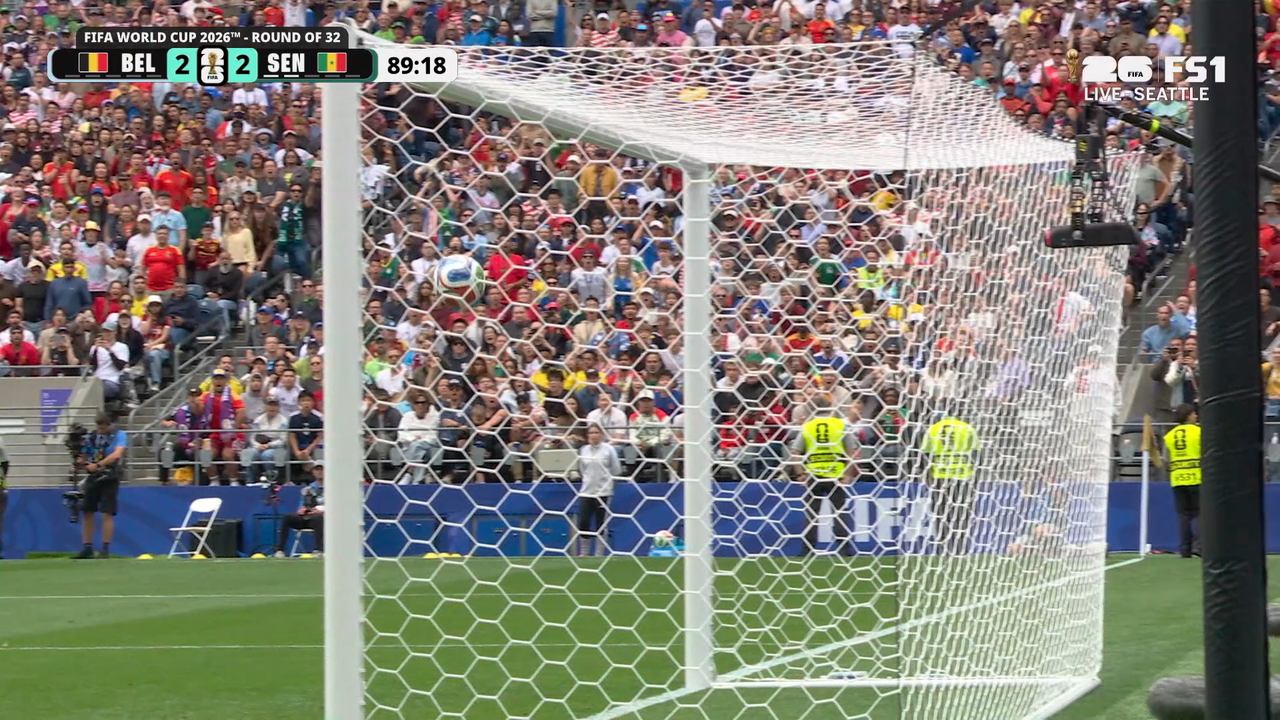 LATE GAME COMEBACK 🤯 Belgium Scores Two Goals Late Against Senegal To Force Extra Time