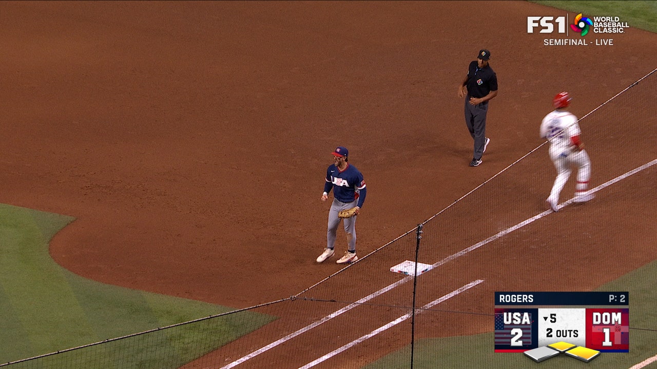 United States' Tyler Rogers gets out of jam with double play in WBC debut, maintaining lead over Dominican Republic