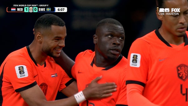 Netherlands’ Brian Brobbey nets goal, taking early lead vs Sweden | 2026 FIFA World Cup™