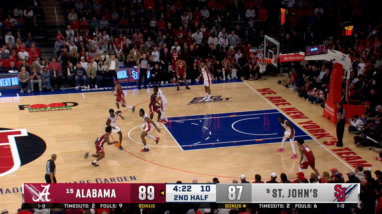 Aden Holloway finds Taylor Bol Bowen for alley-oop dunk, extending Alabama's lead over St. John's 