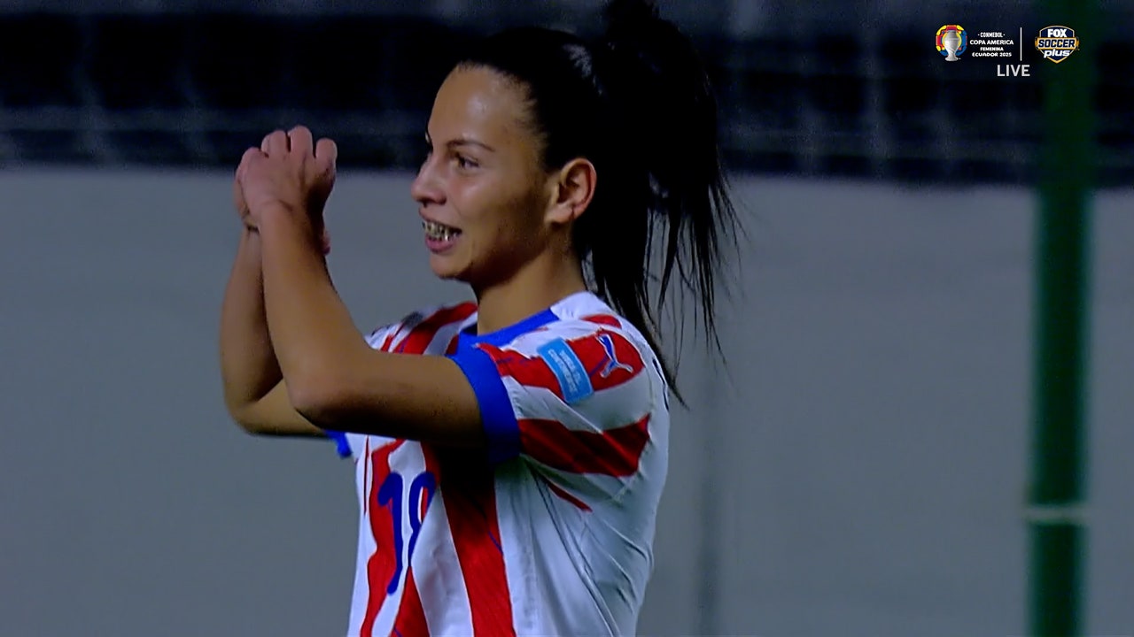 Claudia Martínez finds the back of the net, giving Paraguay 2-1 lead over Venezuela