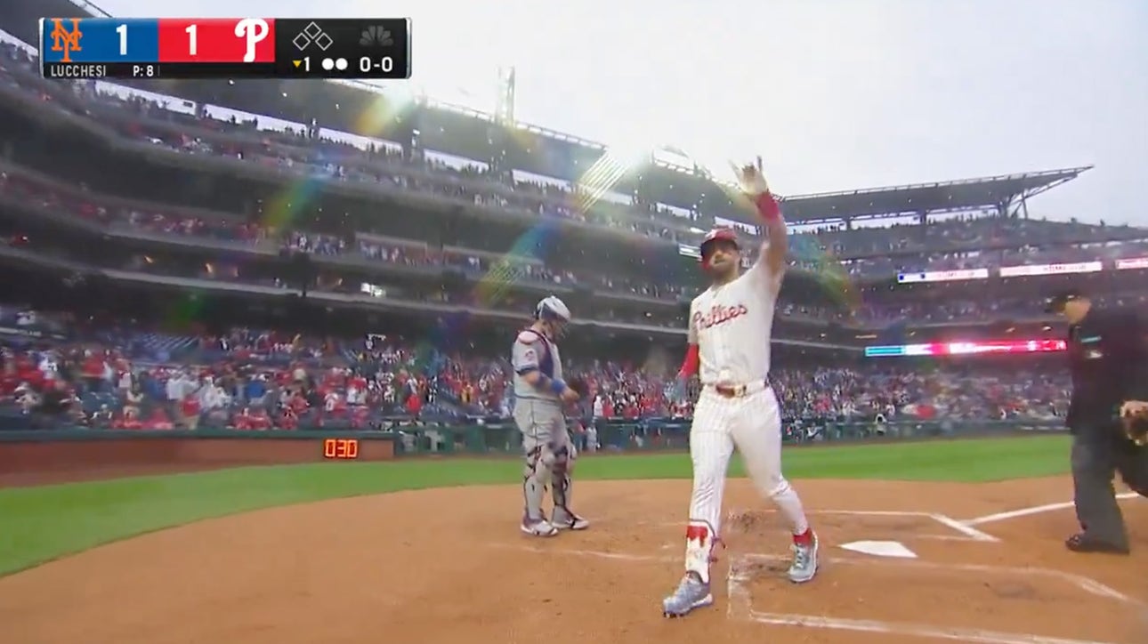  Bryce Harper launches his tenth homer of the year against the Mets, evening the score at 1-1