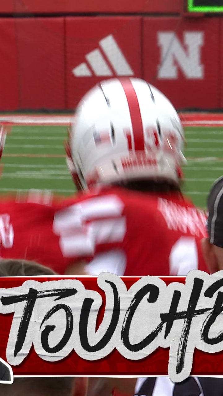 Nyziah Hunter snags 12-yard TD, extending Nebraska's lead over Northwestern