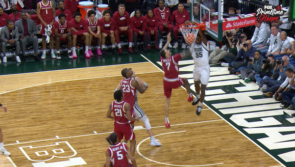 Coen Carr throws down dunk to put Michigan State on board against Arkansas