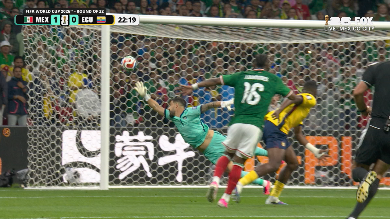 Julián Quiñones puts Mexico ahead with counterattack goal vs. Ecuador | 2026 FIFA World Cup™