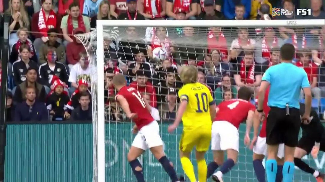 Sweden cut the deficit in half after this laser from Emil Forsberg, 2-1