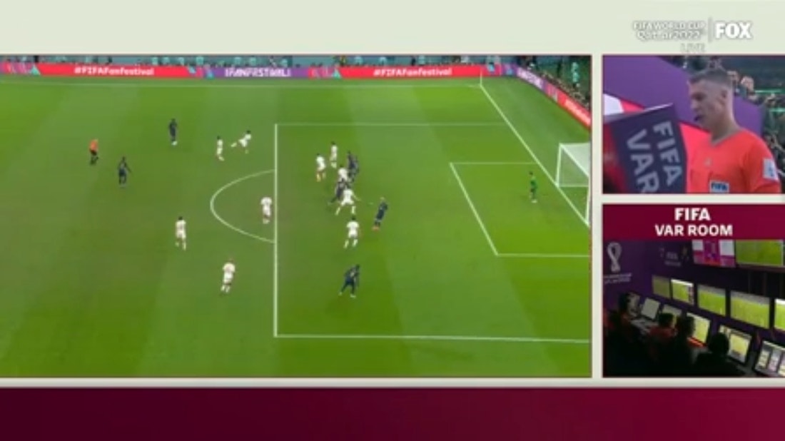 Antoine Griezmann appears to have scored the game-tying goal for France but is overturned due to offside | 2022 FIFA World Cup