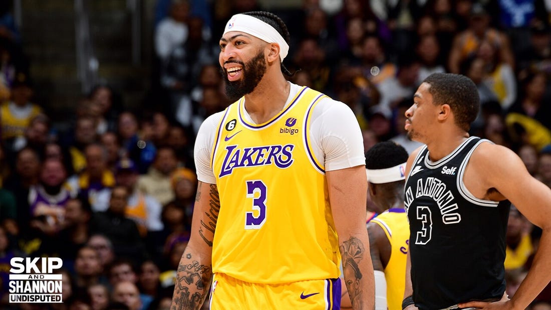 Anthony Davis returns to Lakers lineup, post double-double in win vs. Spurs | UNDISPUTED