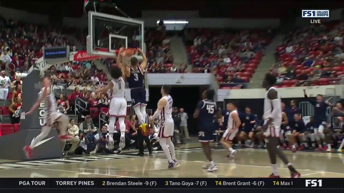 Pelle Larsson unleashes a huge two-handed jam extending Arizona's lead against Washington State