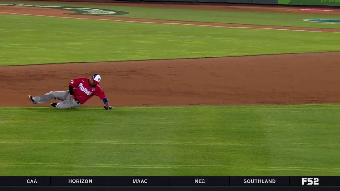 Panama's Ruben Tejada makes a RIDICULOUS sliding play to get the runner out at first