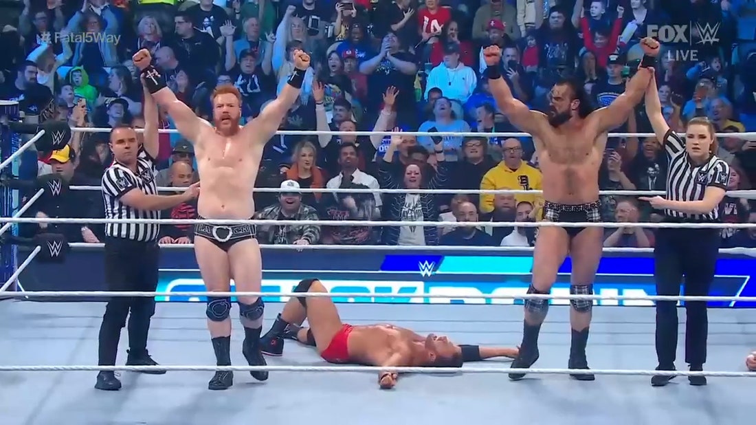 Drew McIntye and Sheamus get the pin at the same time as Fatal 5-Way ends in chaos | WWE on FOX