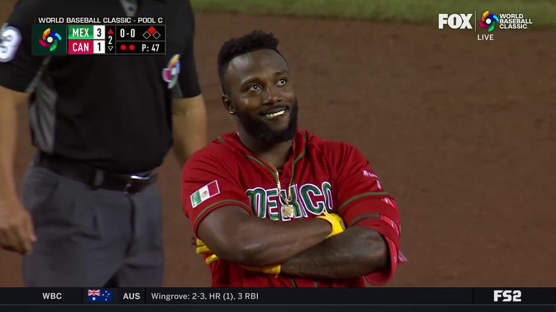 Randy Arozarena HAMMERS an RBI double to add to Mexico's lead over Canada, 3-1