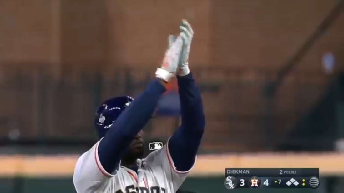 Yordan Alvarez hits a bases-clearing double as the Astros take the lead over the White Sox