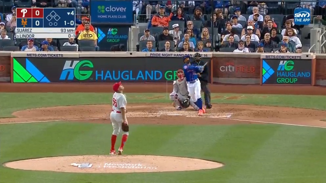 Francisco Lindor knocks a solo home run to give the Mets an early lead over the Phillies