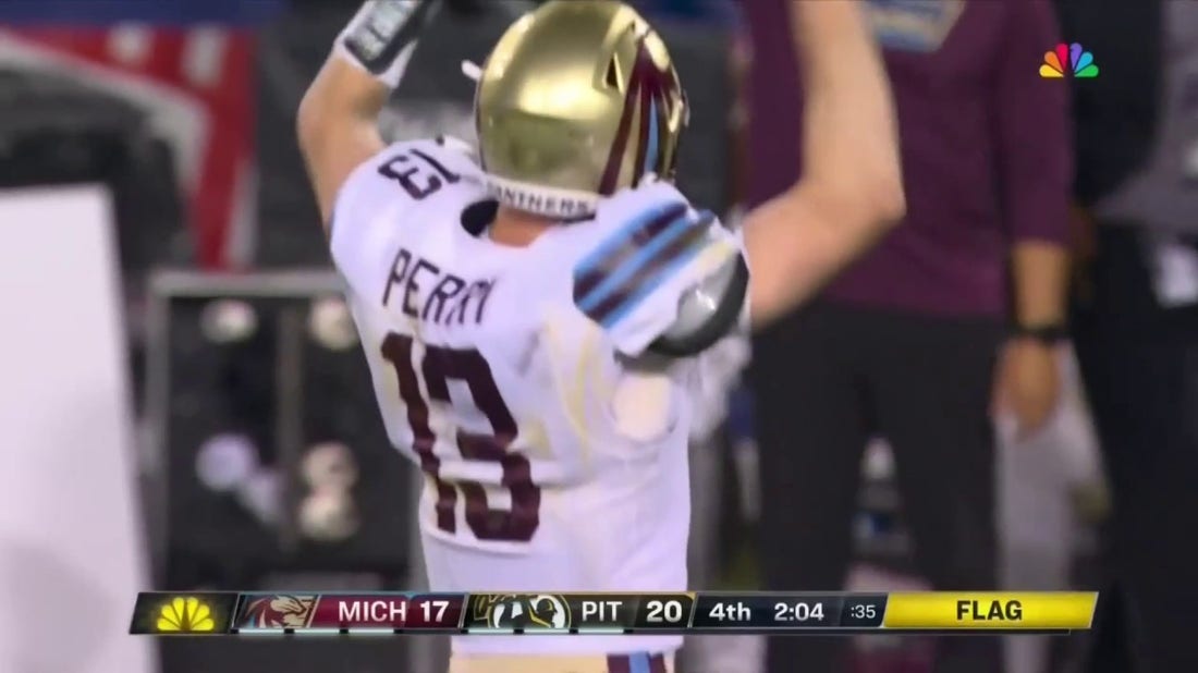 E.J. Perry finds Trey Quinn on a 55-yard TD pass, giving Michigan a late lead over Pittsburgh