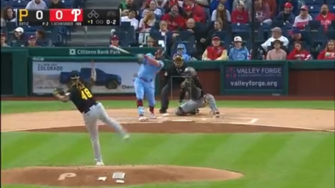 Kyle Schwarber CRUSHES a lead-off home run to give Phillies lead against Pirates