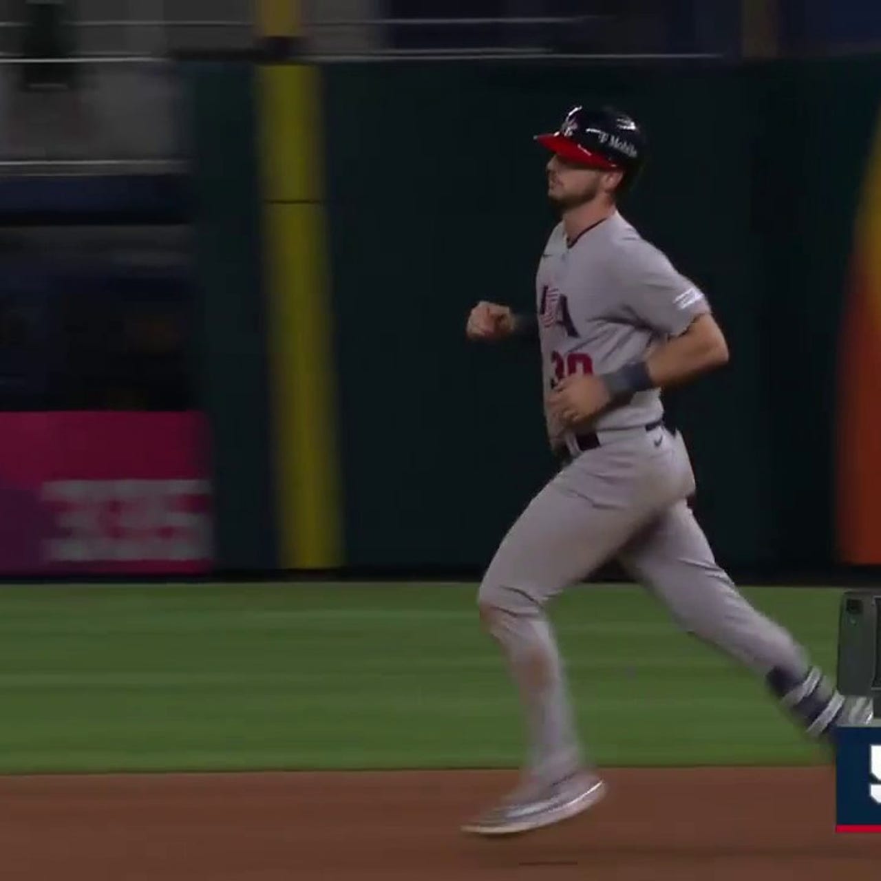 Kyle Tucker launches a solo home run to right, giving the USA a 5-2 lead  over Venezuela