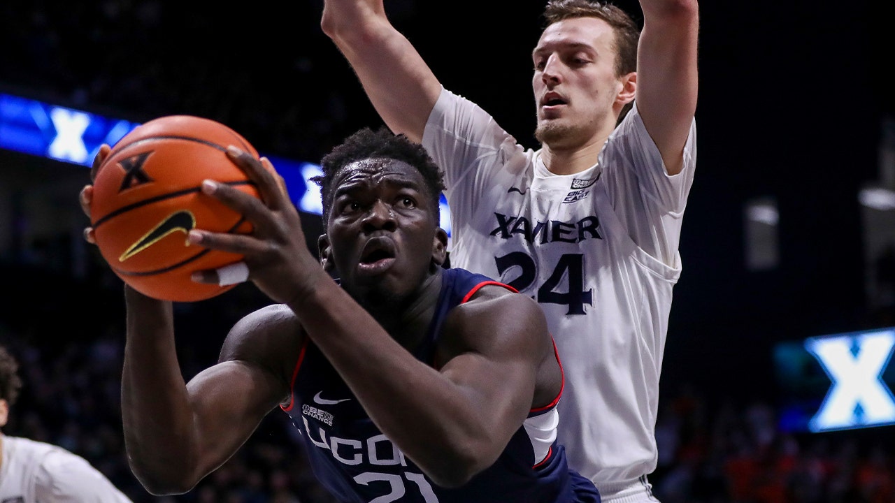 Xavier's Jack Nunge and Paul Scruggs bring defensive intensity, block THREE layups on same fast-break possession