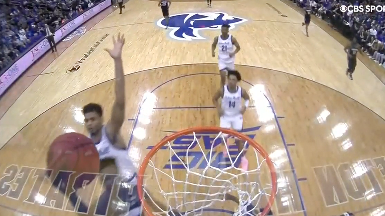 Tray Jackson goes cross-court and comes up with a huge block as Seton Hall leads early