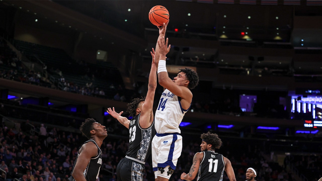 Jared Rhoden drives to the lane, throws down NASTY poster jam