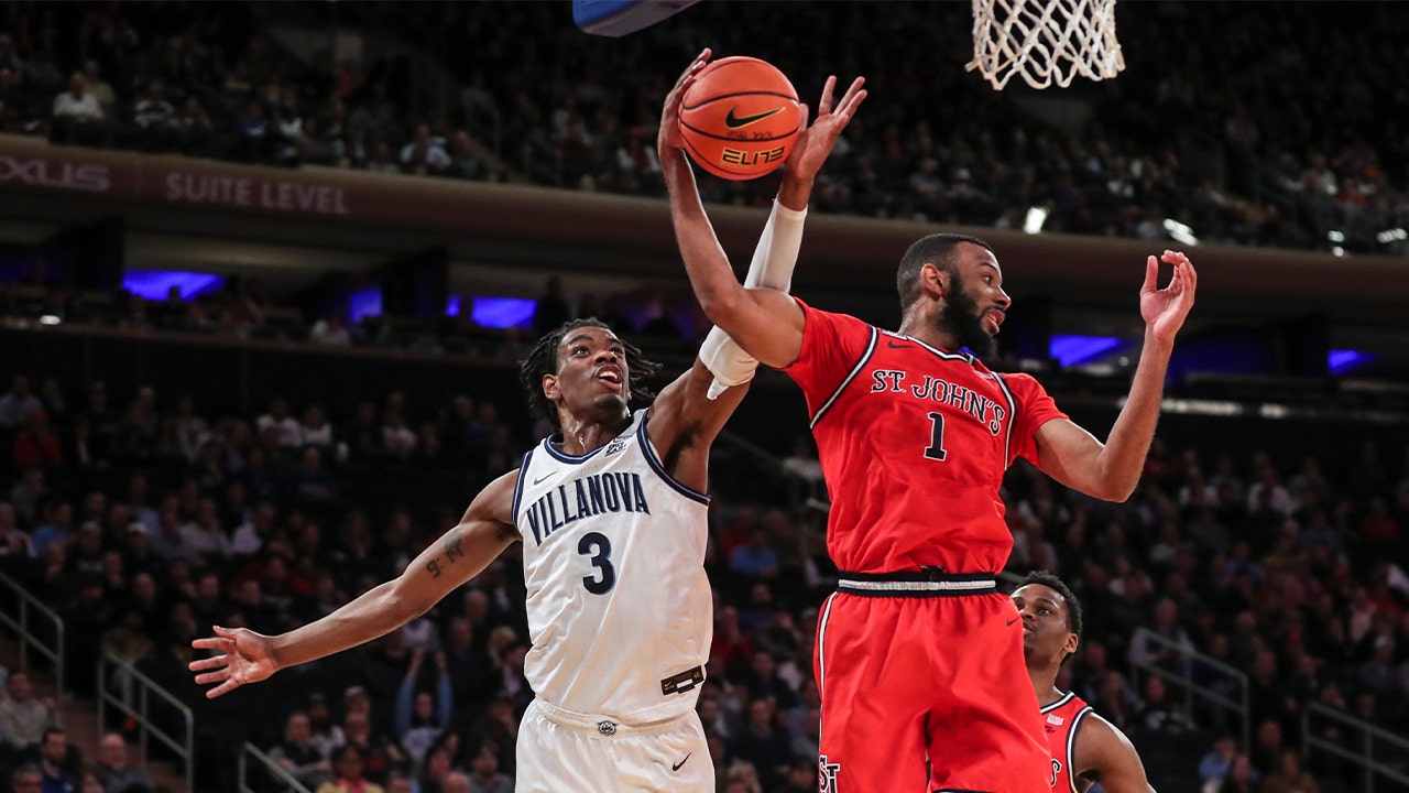 Aaron Wheeler shows off the athleticism, throws down PUT-BACK POSTER SLAM