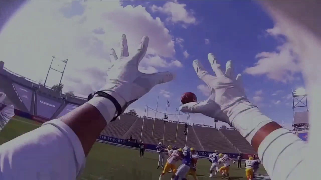 USFL Helmet Cam: Watch pick-six from Breakers LB Vontae Diggs' POV