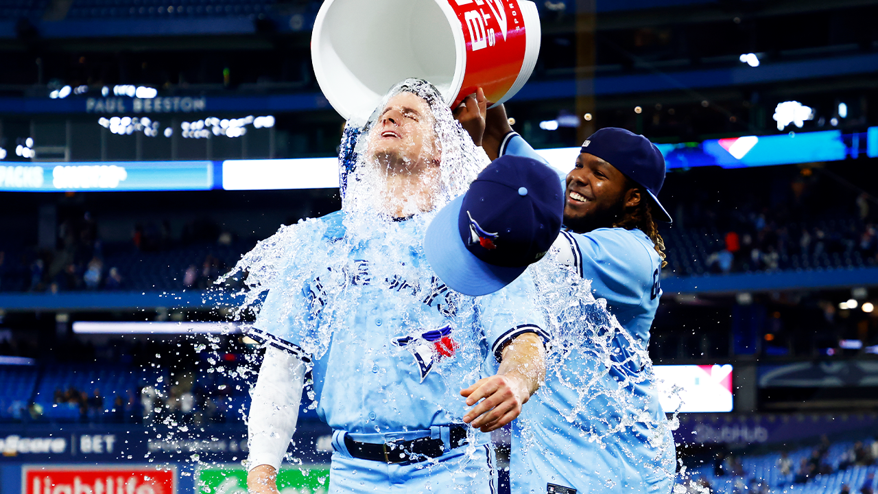 Blue Jays pitching shines in 2-1 win over Yankees