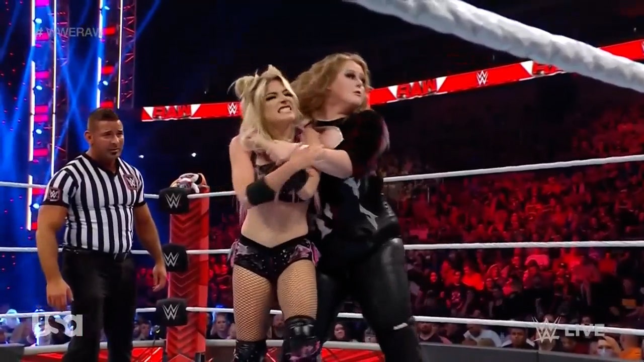 Alexa Bliss tries to keep her streak vs. Doudrop on Raw I WWE on FOX