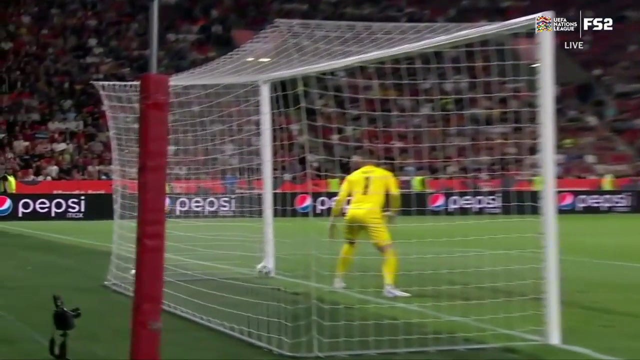 Íñigo Martínez answers Spain's prayers with a tying header in the 90th minute