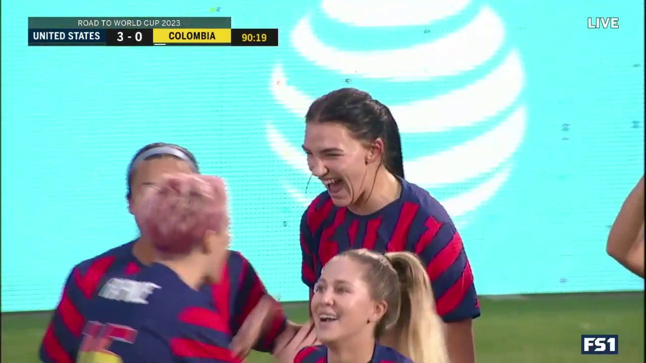 Taylor Kornieck's first international goal extends USWNT's lead vs. Colombia, 3-0