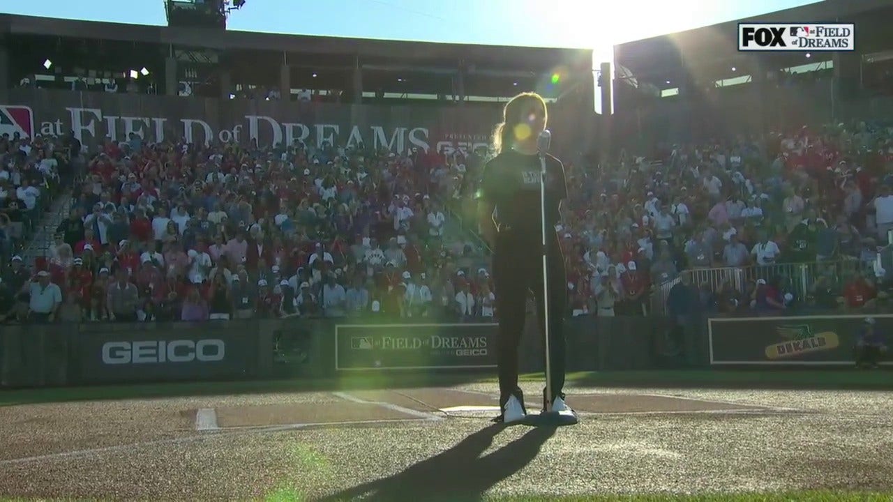 Field of Dreams: Jessie James Decker sings the National Anthem