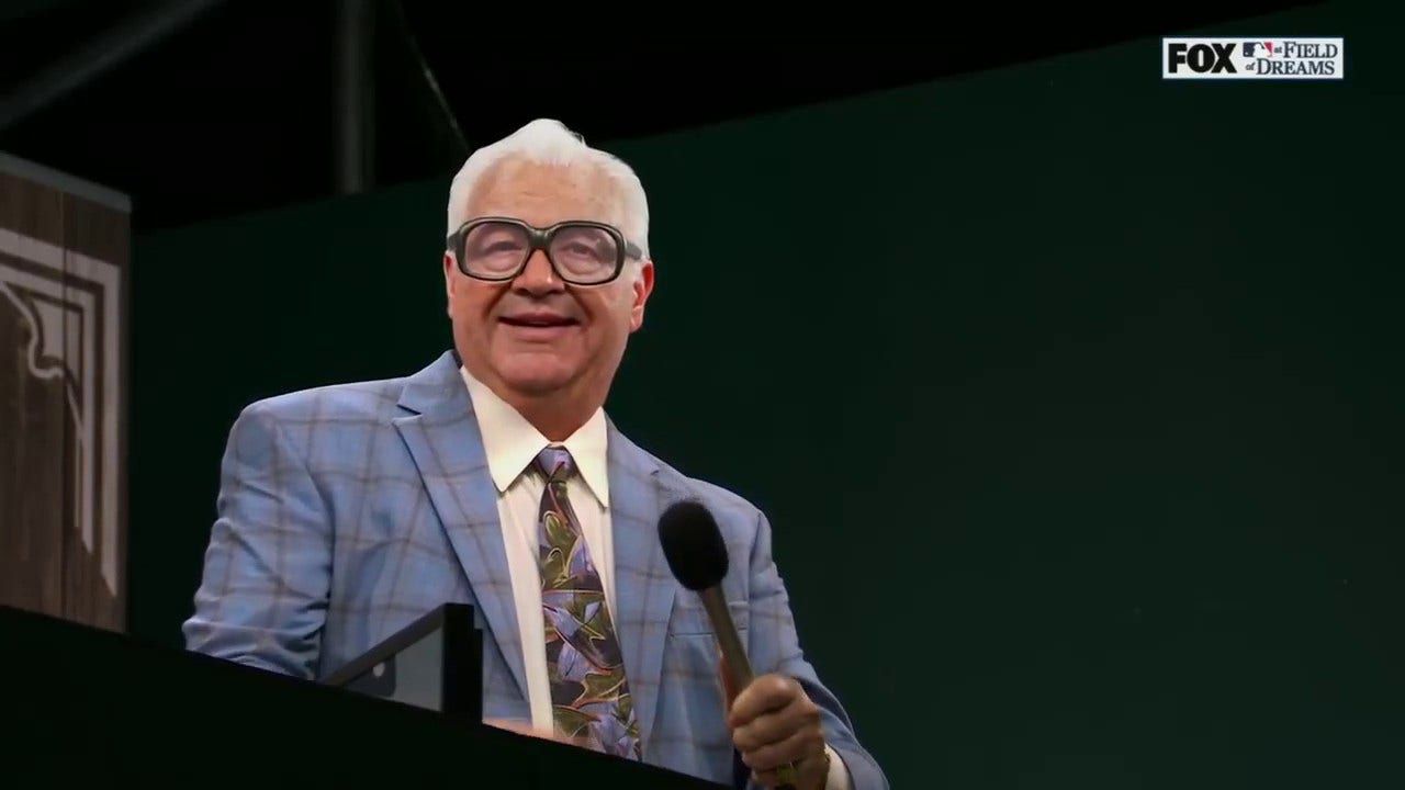 Harry Caray leads 'Field Of Dreams' crowd in rendition of 'Take Me Out To The Ballgame'
